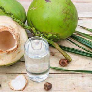 suy than uong nuoc dua duoc khong 300x300 1 1