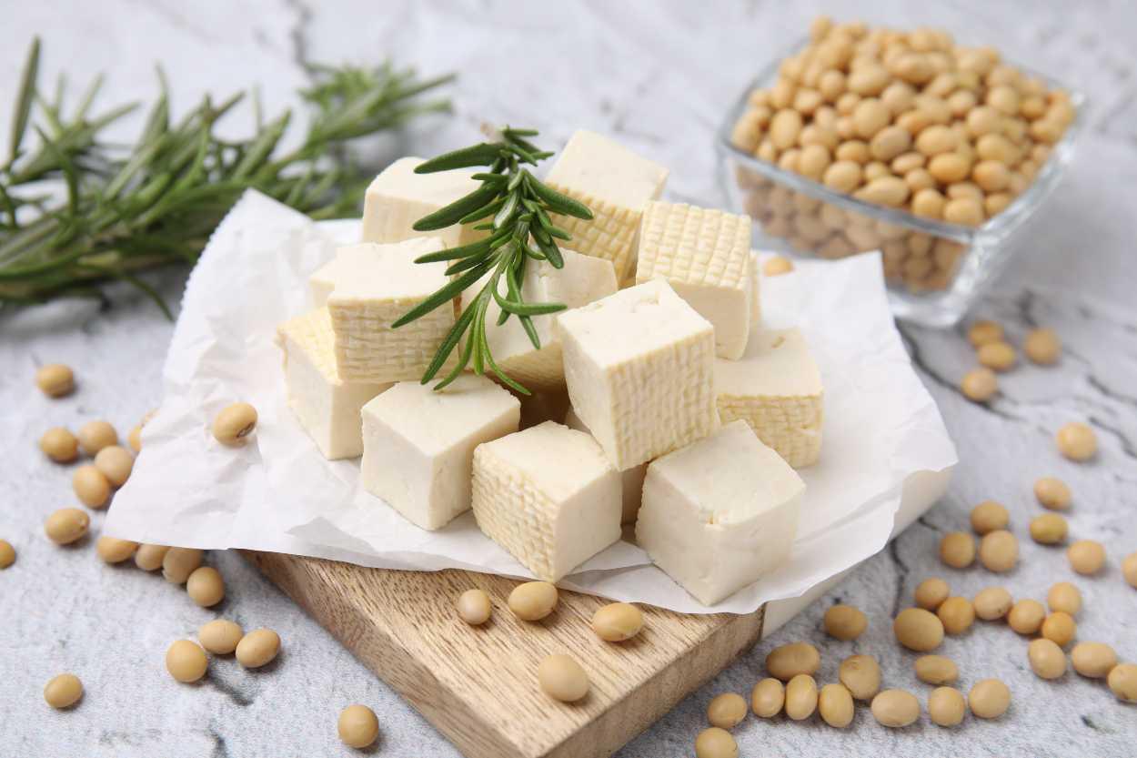 6 lợi ích tuyệt vời của đậu phụ đối với sức khỏe