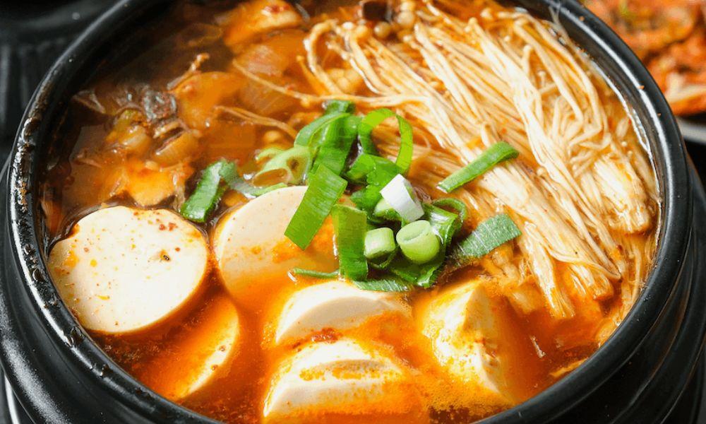 Cách Nấu Canh Nấm Kim Châm Đậu Phụ Ngon Đơn Giản Tại Nhà 4 Công thức làm canh kim chi đậu phụ thơm ngon | Mytour