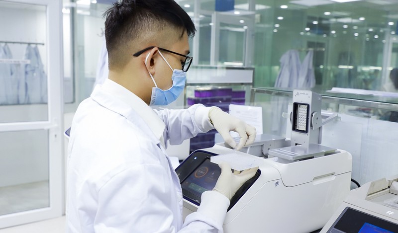 Mẹ bầu nên xét nghiệm ADN thai nhi theo phương pháp nào?