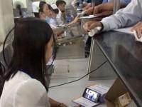 bat benh nhan doi 4 tieng vi ban nghich dien thoai 200x150 1